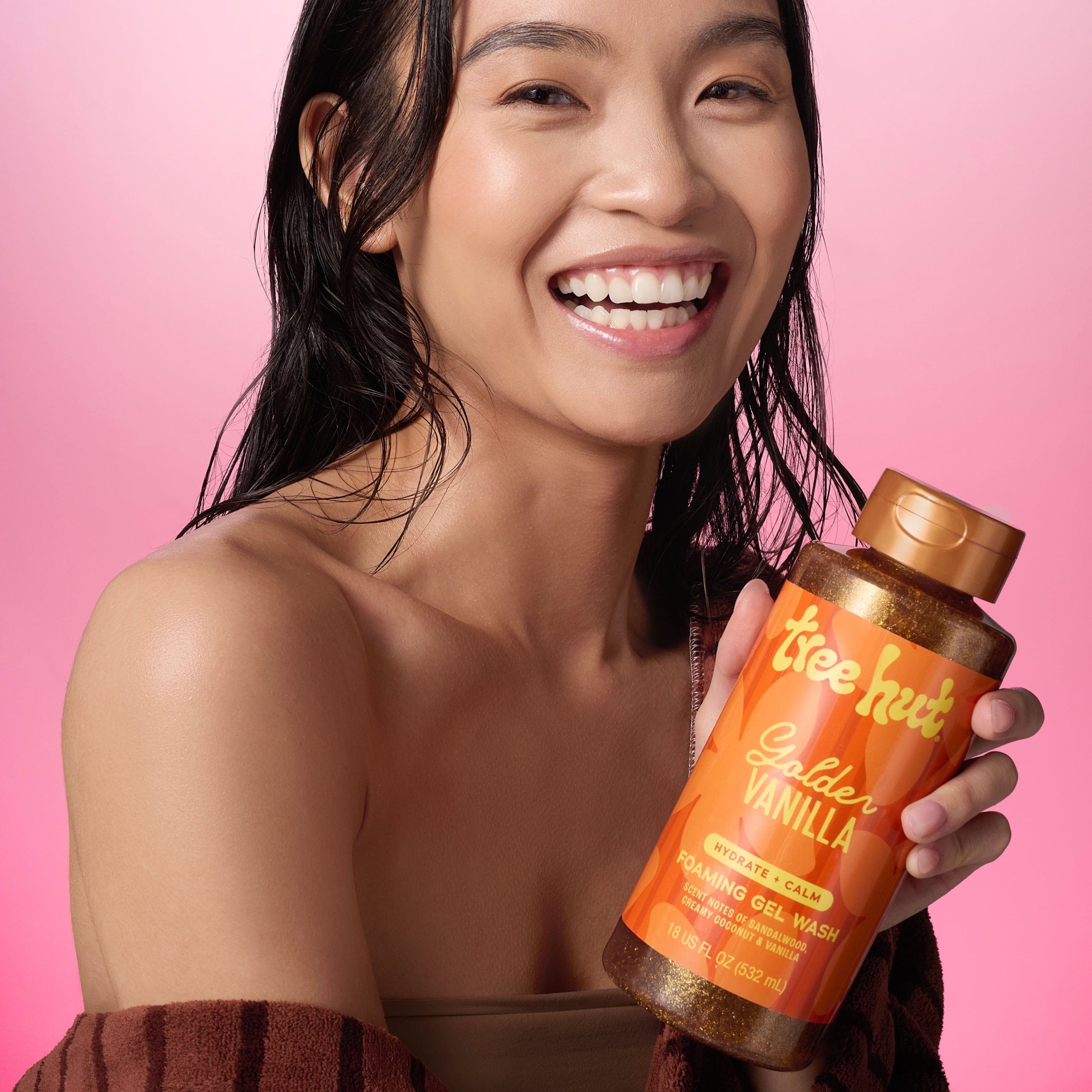 Golden Vanilla Foaming Gel Wash - Image 2