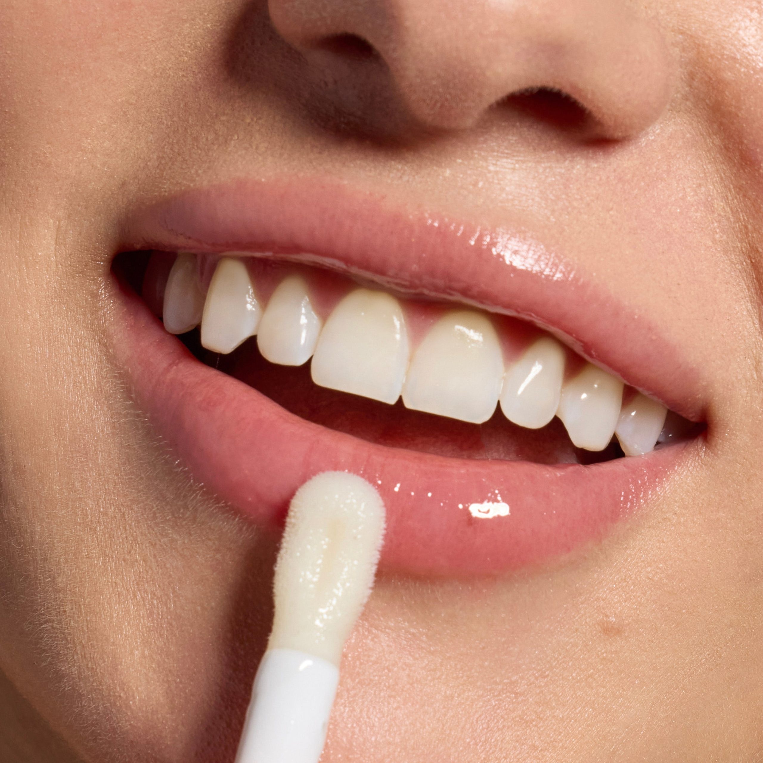 Vanilla Lip Oil - Image 2